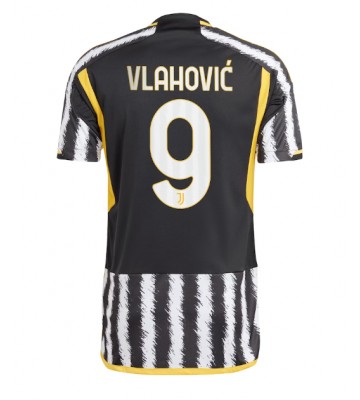 Lacne Muži Futbalové dres Juventus Dusan Vlahovic #9 2023-24 Krátky Rukáv - Domáci